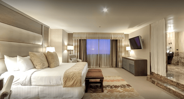 Hotel room Diplomat suite.png