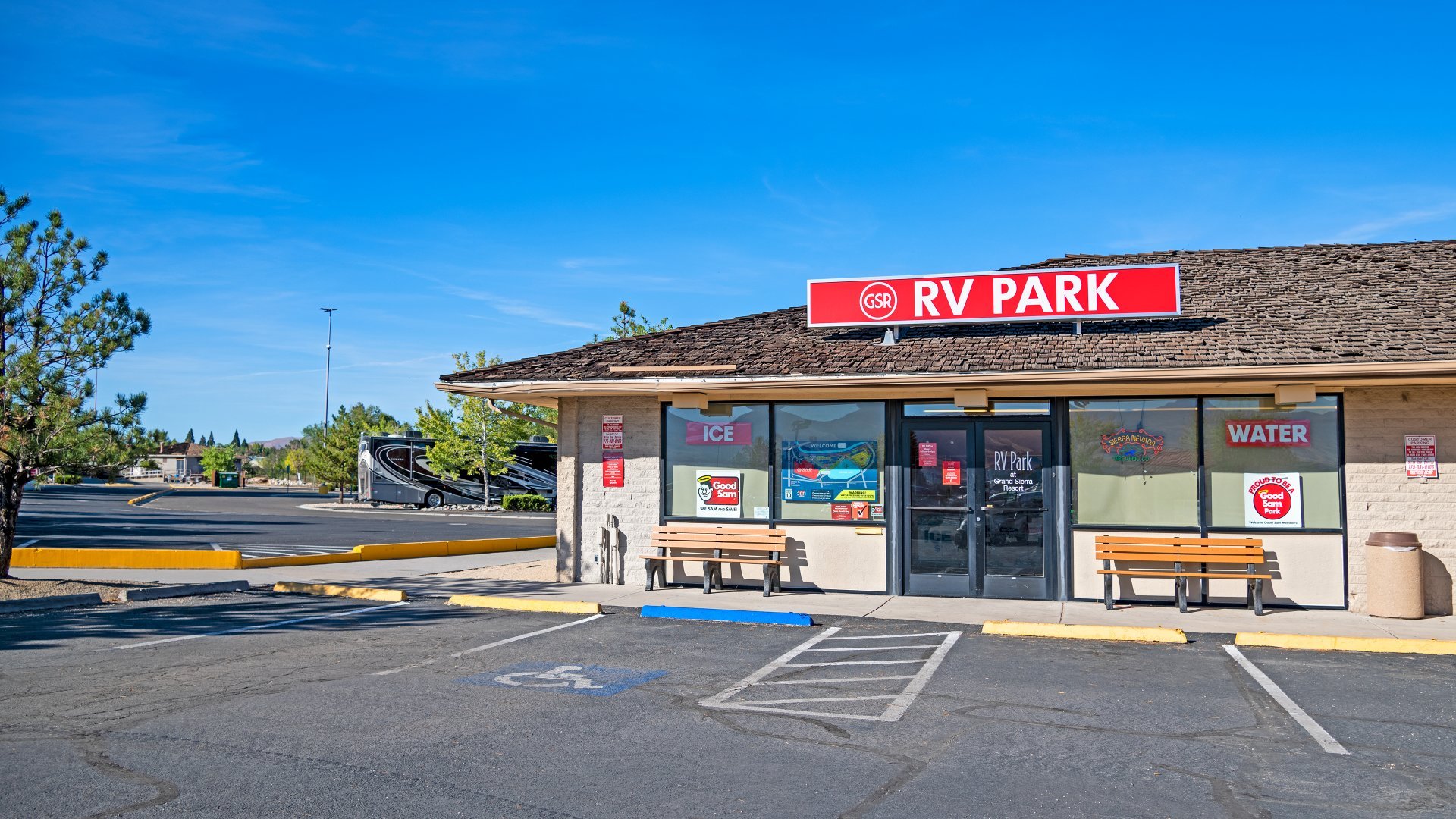 RV-Park-Convenience-Store-and-Office_q085_1920x1080